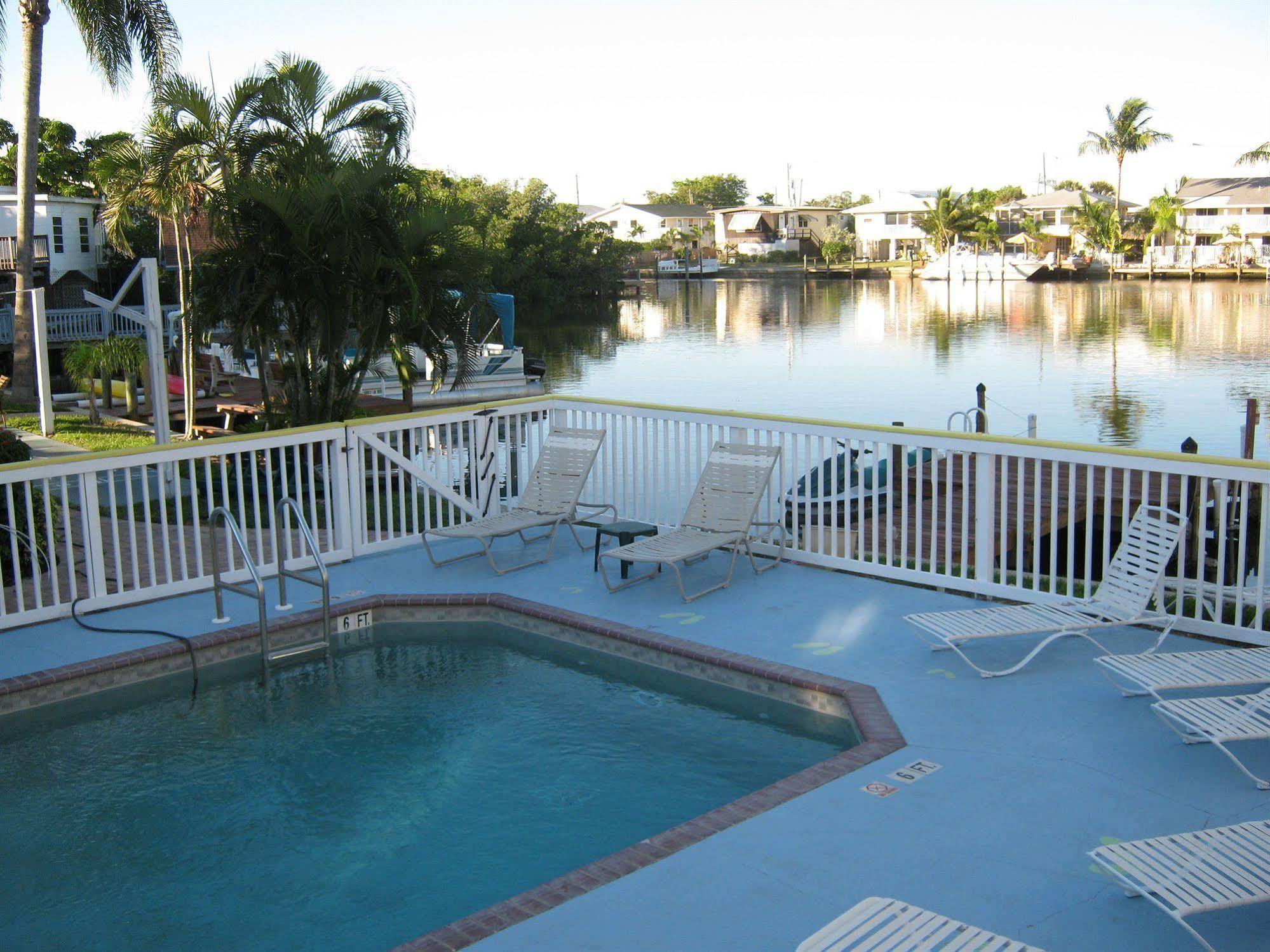 The Holiday Court Villas And Suites Fort Myers Beach Luaran gambar